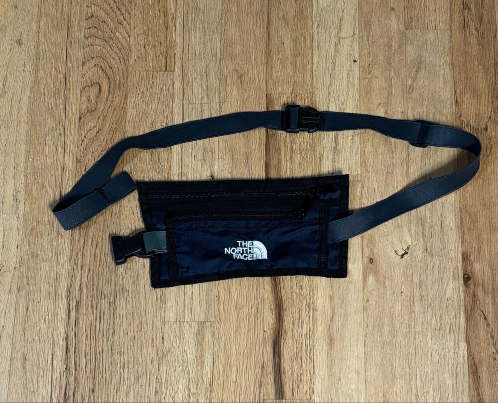 VINTAGE North Face Flat Black Money Running Waist Travel Belt Mesh Back
